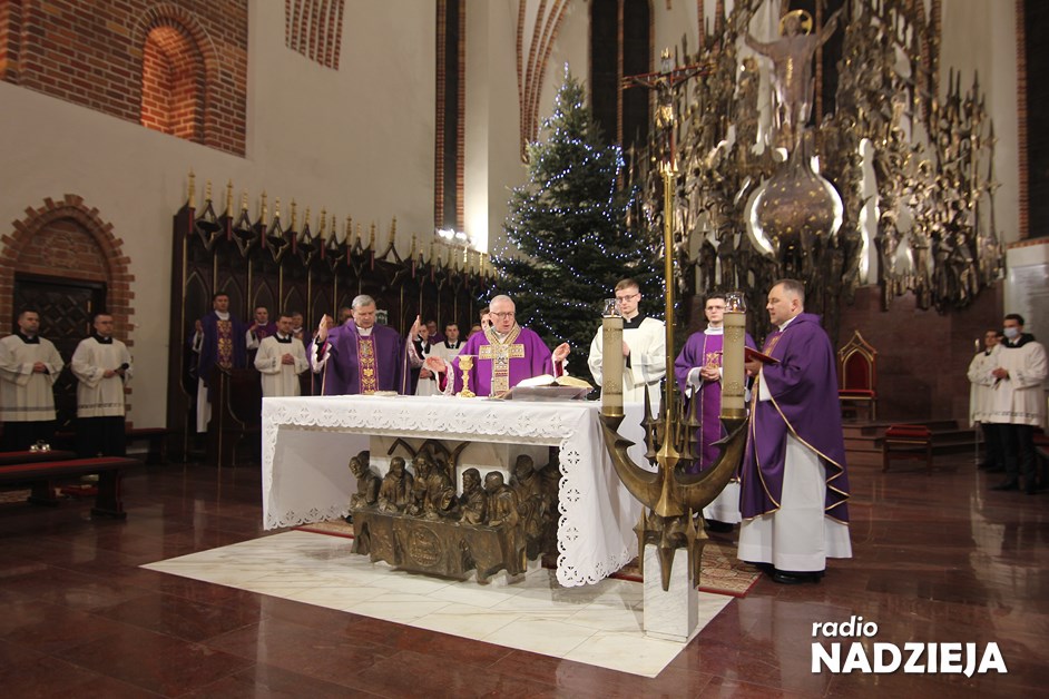 2022-01-17 Msza Święta w intencji śp. bp. Stanisława Stefanka (33) (Kopiowanie)