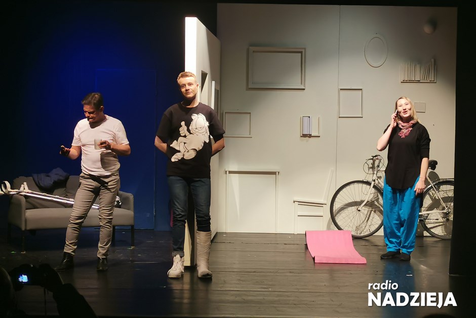 2022-02-24 Konferencja prasowa w Teatrze Lalki i Aktora w Łomży (37) (Kopiowanie)
