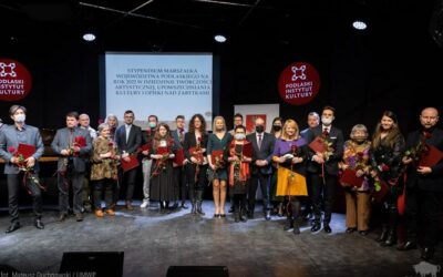 Podlaskie: Artyści odebrali stypendia od marszałka województwa