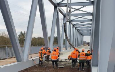 Ostrołęka: Przy nowym moście kolejowym pracowała pompa gigant