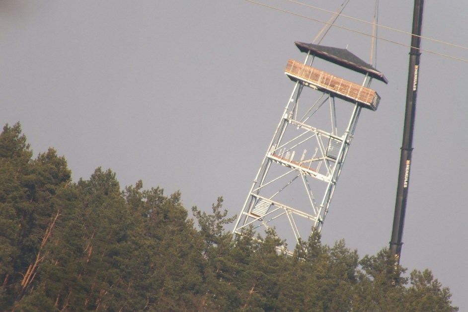Gmina Łapy: Opóźnia się otwarcie wieży widokowej w Uhowie