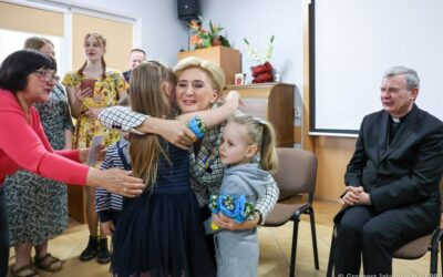 Region: Pierwsza Dama odwiedziła uchodźców z Ukrainy przebywających w Ptakch