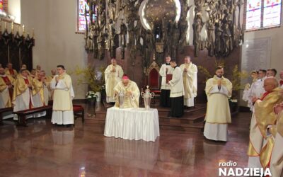 Bp Janusz Stepnowski: Waszym zadaniem jest być olejem nadziei dla wiernych