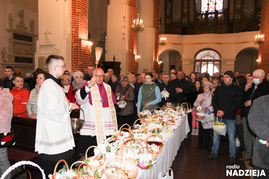 Wiara: Święcenie pokarmów w łomżyńskich kościołach