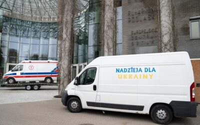 Podlaskie: Karetka wypełniona darami ruszyła na Ukrainę