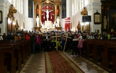 Mały Płock: Wierni przeszli Ekstremalną Drogę Krzyżową