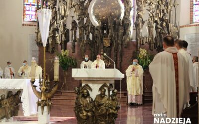 Bp Janusz Stepnowski: Triduum Paschalne to czas pojednania