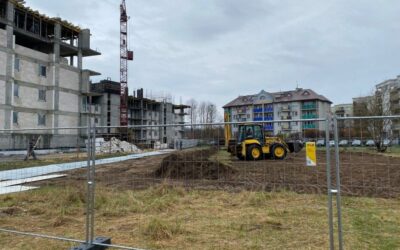 Ostrołęka: Przy Cieplińskiego powstaje wielofunkcyjne boisko
