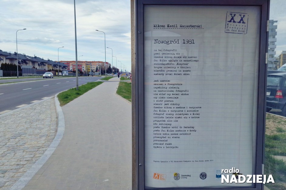 Łomża: Na przystankach autobusowych pojawiła się poezja