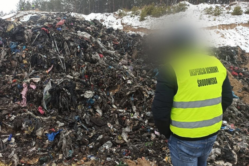 Gmina Szumowo: W ziemi odkryto tony nielegalnych odpadów
