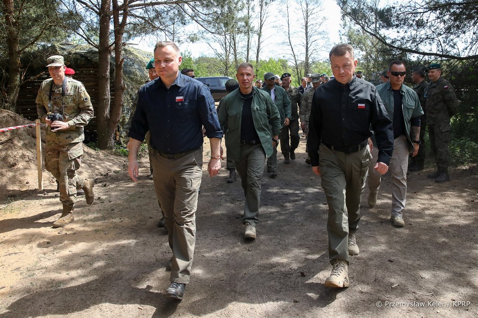 Nowogród: Ćwiczenia DEFENDER-EUROPE 22. Prezydent obserwował wojskowych [VIDEO]
