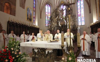 Wiara: Uroczysta Msza Święta z procesją Bożego Ciała w Łomży