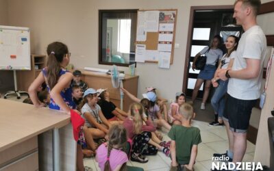 Region: Kolejna grupa dzieci z półkolonii zwiedziła Radio Nadzieja
