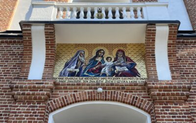 Wiara: Mozaika przed wejściem do Sanktuarium w Wąsewie