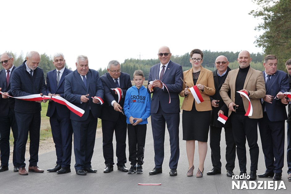 Region: Odnowiona droga łącząca dwie gminy oficjalnie otwarta [FOTO]