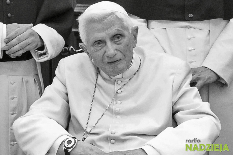 Wiara: Przebieg uroczystości pogrzebowych Ojca Świętego Benedykta XVI