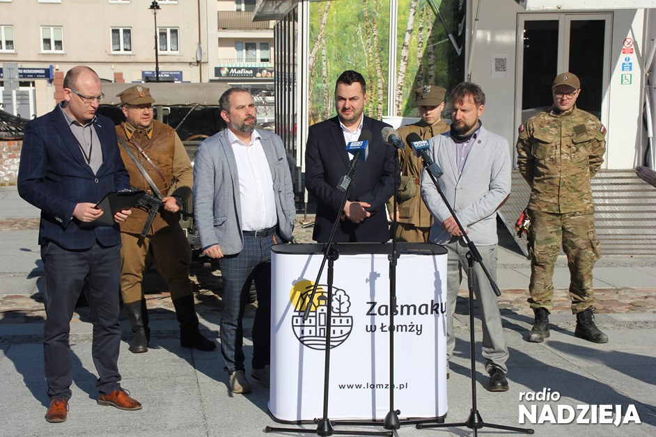 Łomża: Mobilne Muzeum Żołnierzy Wyklętych na Starym Rynku