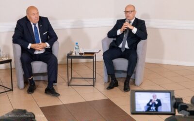 Podlaskie: Marszałek ma pomóc w sprawie białostockiego lotniska