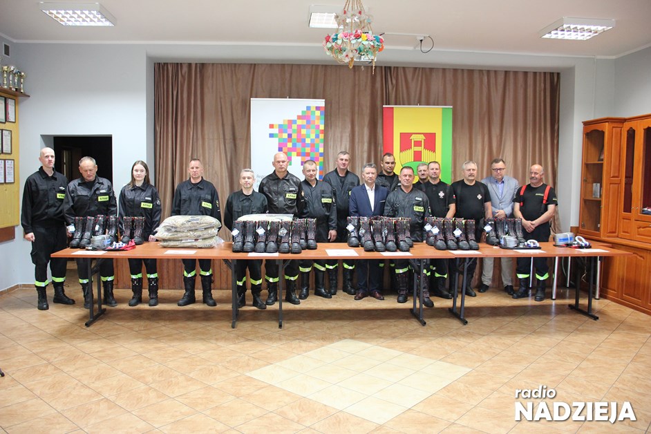 2023-07-14 Przekazanie sprzęt dla jednostek OSP w gminie Kolno (3)