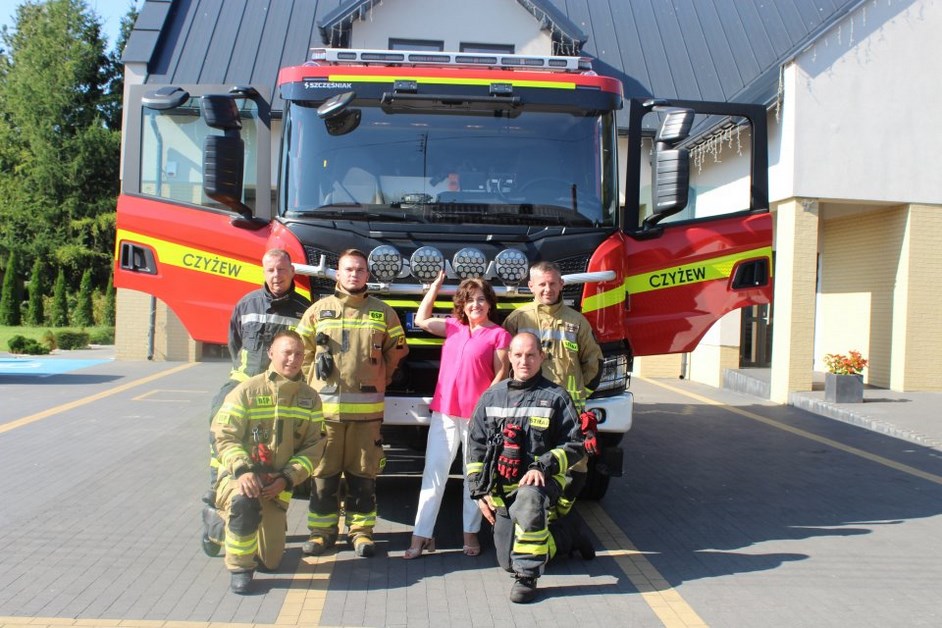 Czyżew: OSP w Czyżewie otrzymała nowy wóz strażacki