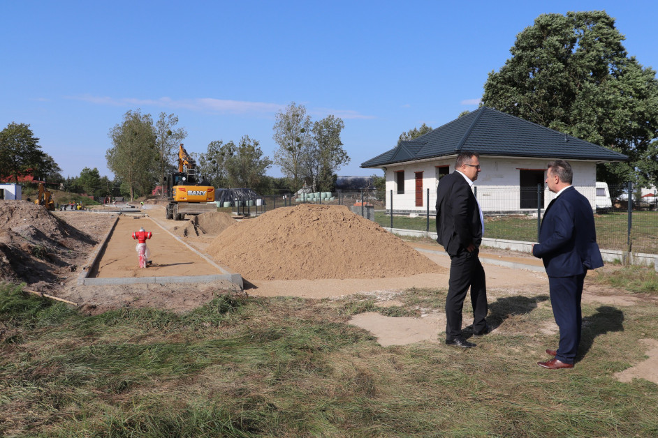 2023-09-23 Postępy prac przy inwestycjach w Zabielu i Niksowiźnie