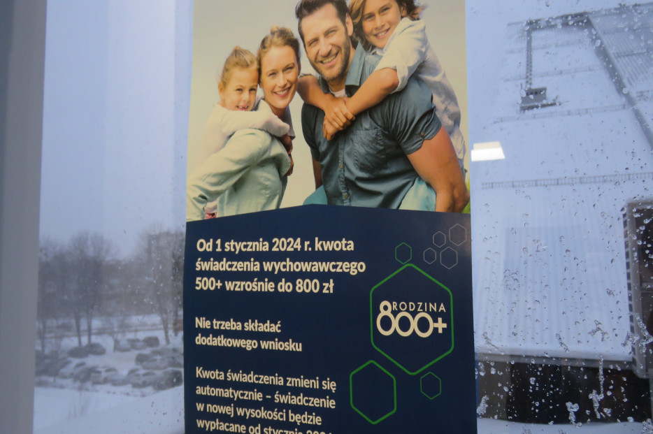 800