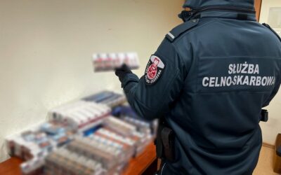 Nowogród: Nielegalne papierosy na bazarze