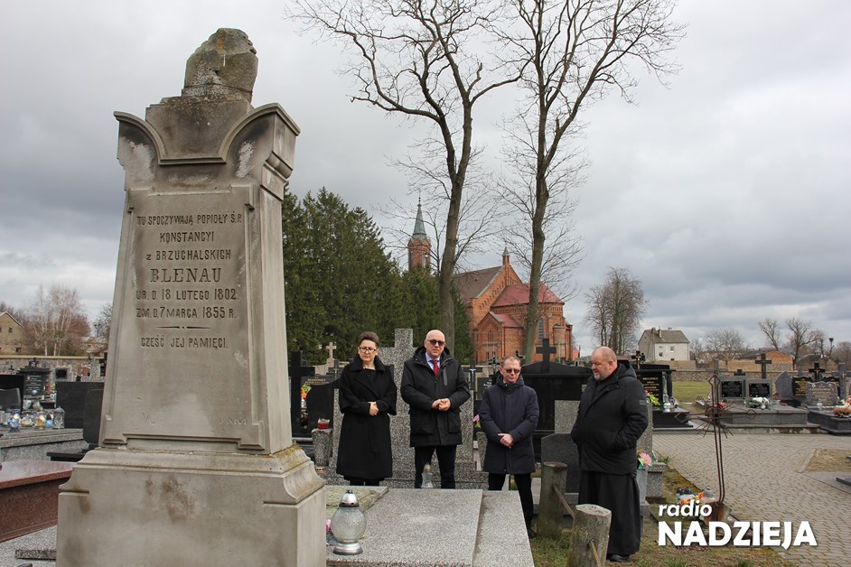 Powiat łomżyński: Rewitalizacja zabytkowego grobu w Śniadowie
