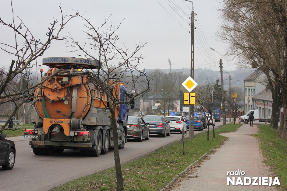 2024-03-20 Korek przy ulicy Zjazd w Łomży (3)