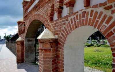 Kolno: Będzie remont muru starego cmentarza. Co z murem cmentarza żydowskiego?