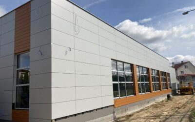 Łapy: W październiku otwarcie nowej pływalni