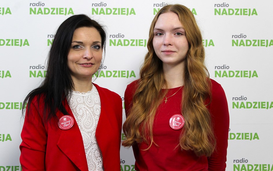 Anna Nawrocka, Iza Mrozik