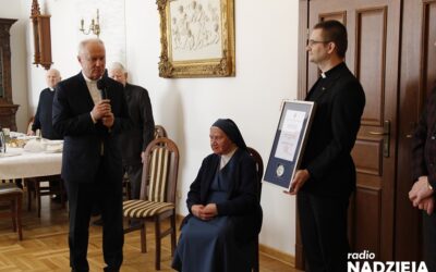Wiara: Uhonorowanie s. Łucji Kwietniewskiej przez rektora KUL