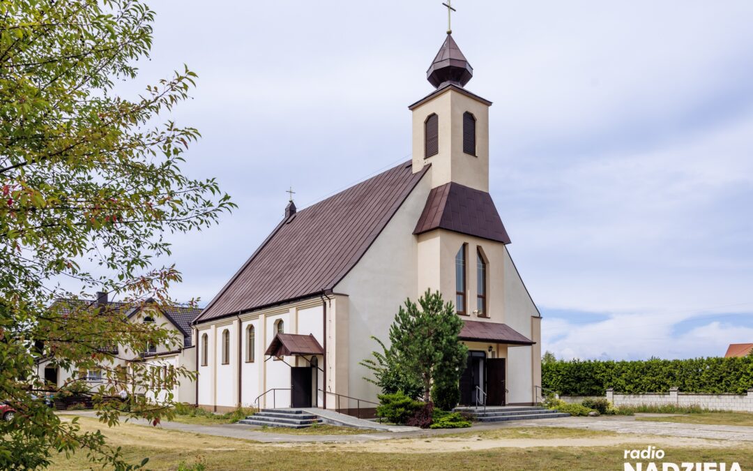 Portret Parafii: Parafia Amelin
