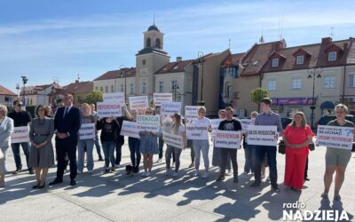 Łomża: „Tak dla dobra dzieci. Stop dezorganizacji”