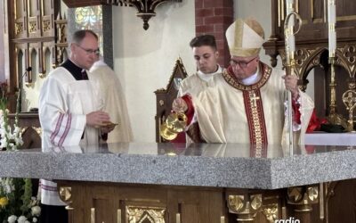 Wiara: Poświęcenie kościoła parafialnego pw. św. Andrzeja Boboli w Łomży