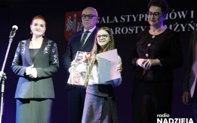 Powiat łomżyński: Nabór wniosków o stypendia starosty łomżyńskiego