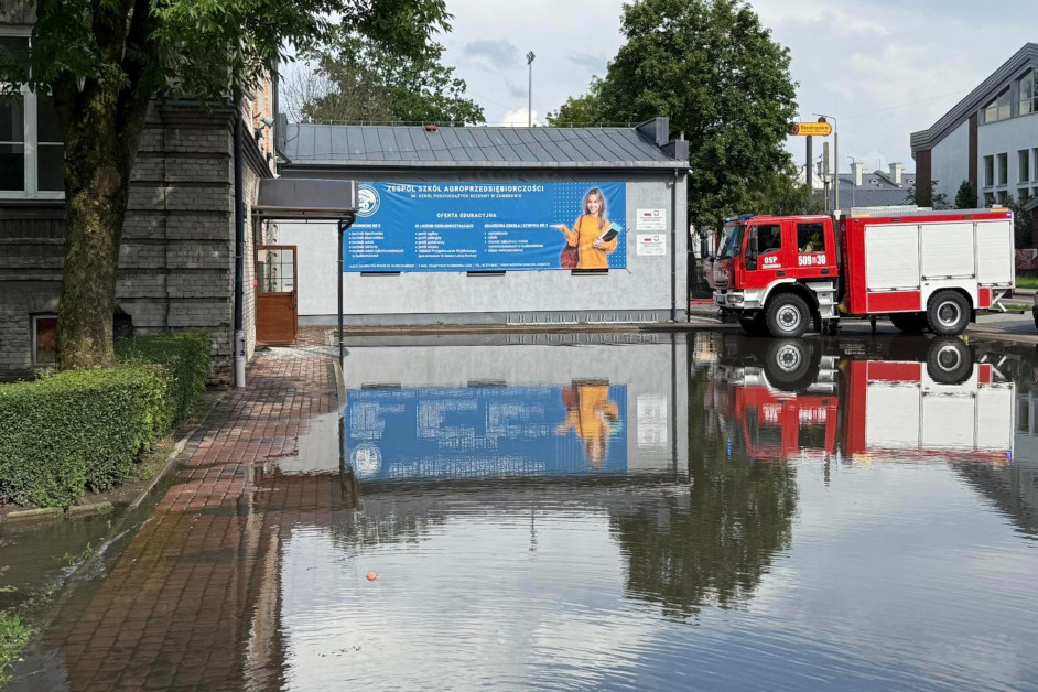 Zambrów: Ulewa sparaliżowała miasto. Wiele interwencji strażaków