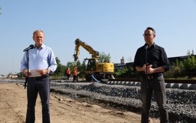 Łomża: Premier Tusk o kolei: Nikt nie zapomniał o Łomży