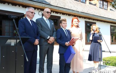 Powiat Łomżyński: Gala wręczenia nagród i stypendiów starosty łomżyńskiego