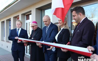 Łomża: Uroczyste otwarcie biura poselskiego Bogumiły Olbryś i Jacka Sasina