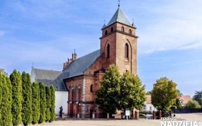 Portret parafii: Różan – Parafia pw. św. Anny