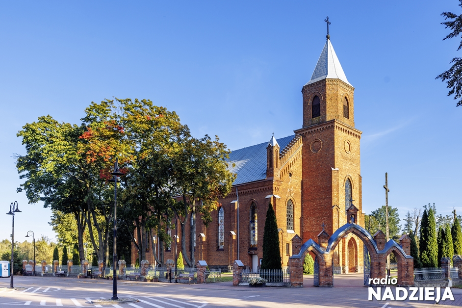 Portret parafii: Lubotyń – Parafia pw. Nawiedzenia NMP