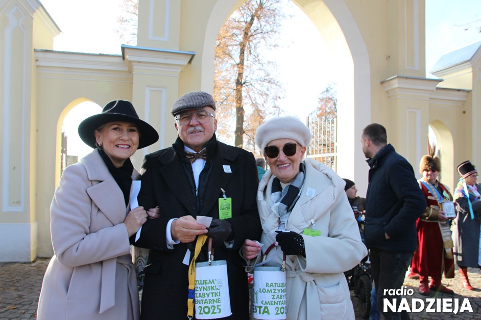 Łomża: Ponad 80 tys. złotych zebrano podczas kwesty ,,Ratujemy Łomżyńskie Zabytki Cmentarne”