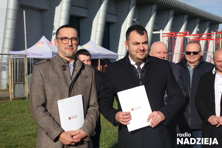 Łomża: Nowoczesne boisko powstanie przy SP nr 1! Umowa z wykonawcą podpisana
