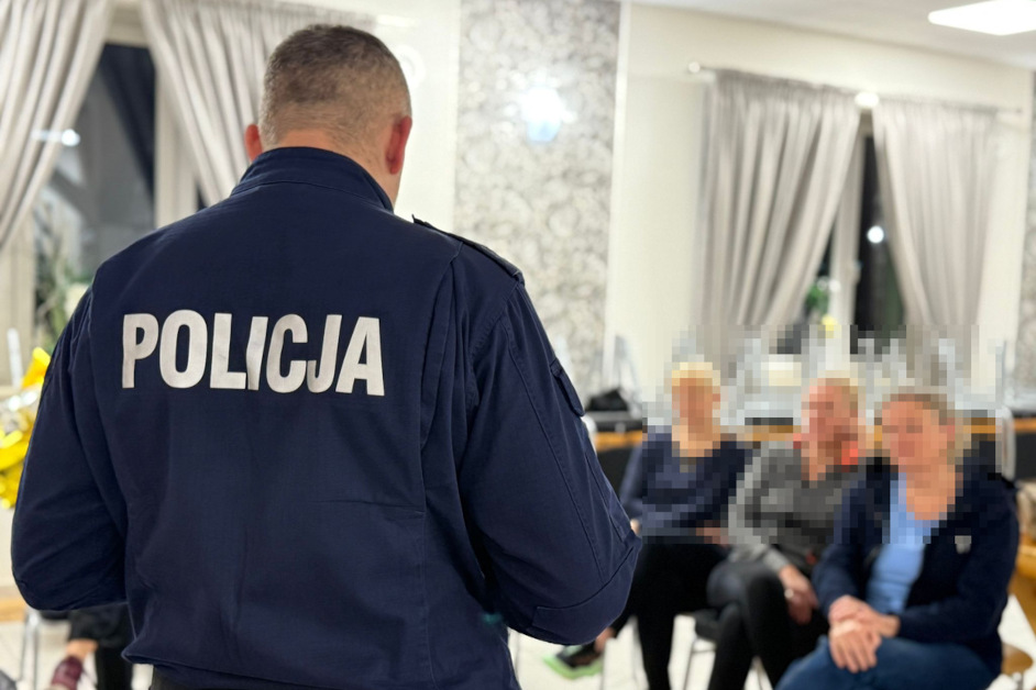 Region: Policyjny instruktor poprowadził kurs samoobrony dla kobiet
