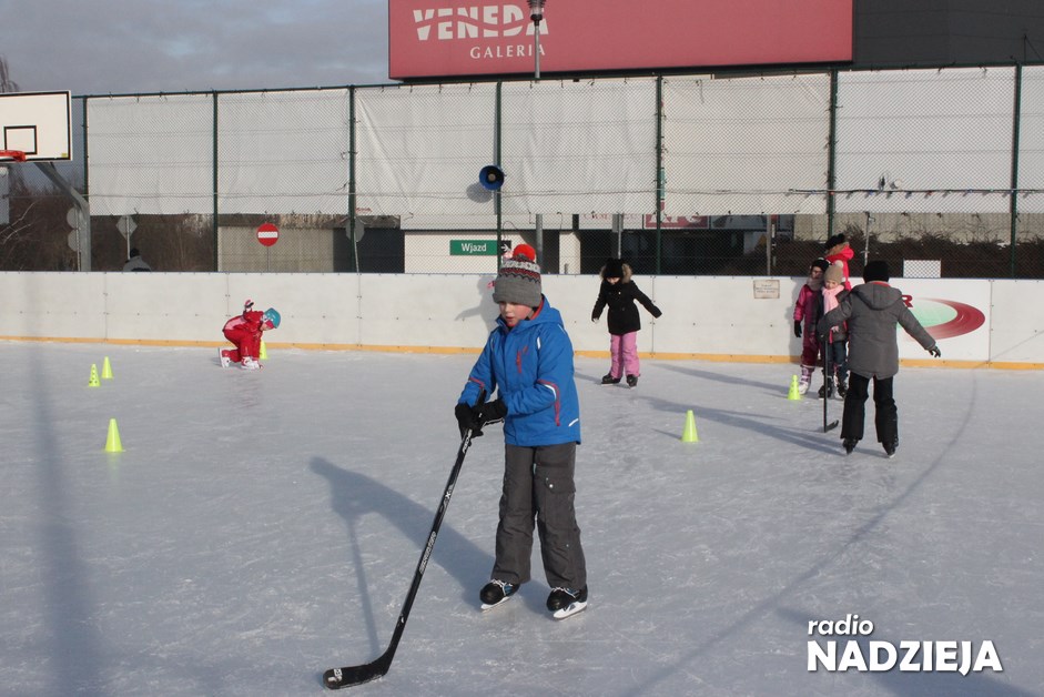 MOSiR: Będzie drożej za wejście na lodowisko w Łomży