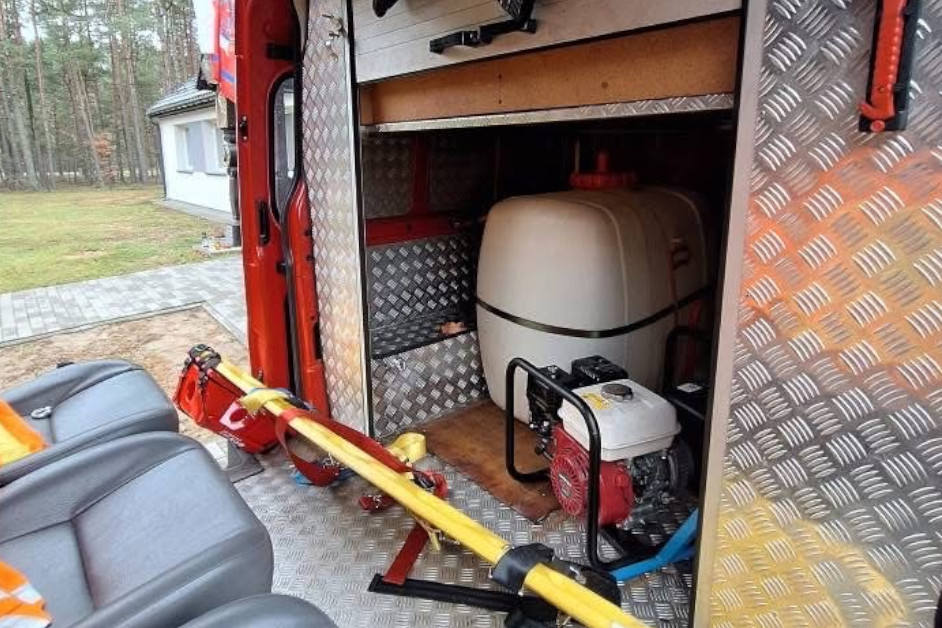 Region: Włamanie do remizy w Bandysiach. Skradziono sprzęt strażacki