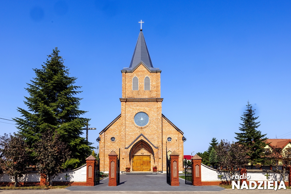 Portret parafii: Rząśnik – Parafia pw. NMP Matki Kościoła