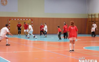 Łomża: Mikołajkowy Mecz Integracyjny. Zabawa i integracja ważniejsze od wyniku